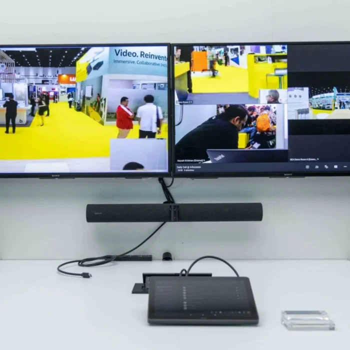 PanaCast-50-Video-Bar-SystemUC-VB-TC-US-Charger-A-04 ชุดวีดีโอคอนเฟอเรนซ์ Jabra PanaCast 50 System (UC, Video Bar & Tablet Control)