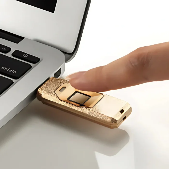 Apacer AH650C 64GB Gold 01 Apacer AH650C 64GB Gold แฟลชไดรฟ์สีทอง พร้อมสแกนลายนิ้วมือ