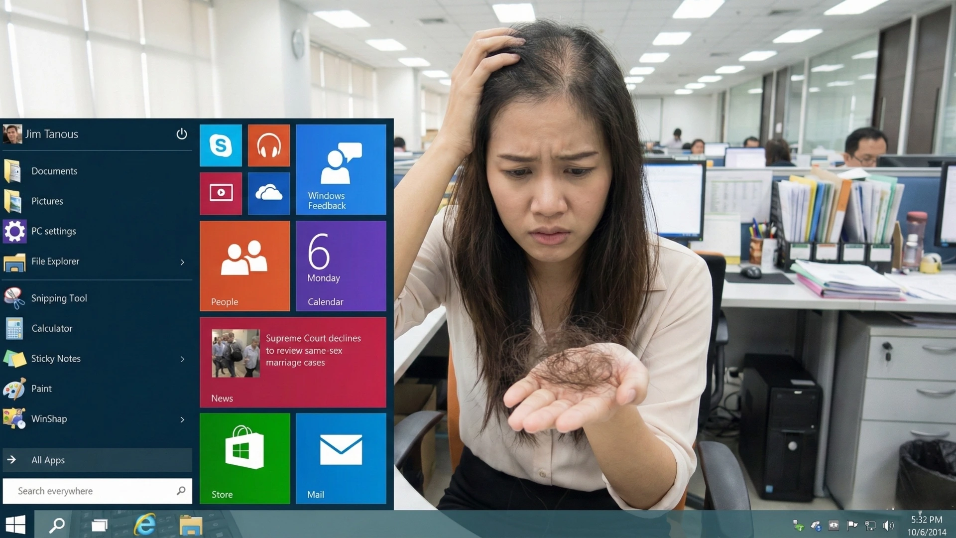 ภาพผู้หญิงกังวลกับปัญหาผมร่วงถือผมที่ร่วงเต็มมือ ขณะนั่งหน้าจอคอมพิวเตอร์ Windows 10 สำหรับบทความเกี่ยวกับสุขภาพและเทคโนโลยี โดย ร้านเควีซี คอมพิวเตอร์ บริการซ่อมคอมพิวเตอร์