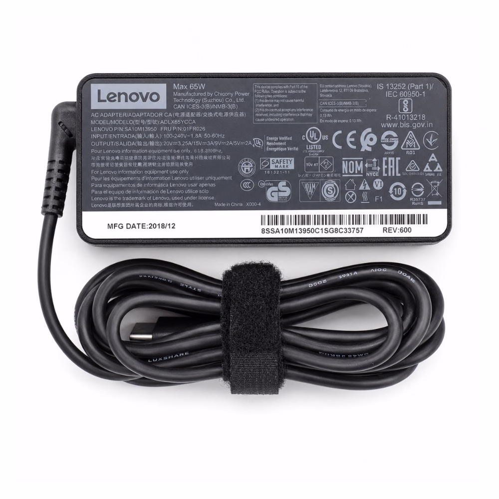 lenovo-adapter-usb-type-c-65w-1 อะแดปเตอร์ชาร์จโน้ตบุ๊ก Lenovo USB Type-C 65W แสดงป้ายฉลากสเปกและสาย Type-C ม้วนเก็บด้วยตีนตุ๊กแก