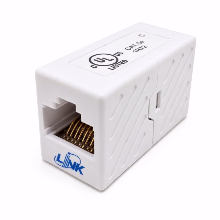 link-cat5e-coupler-us4005-2 ตัวต่อสายแลน LINK CAT5e ตัวเมีย 2 ด้าน รุ่น US-4005 สีขาว แสดงพอร์ตเชื่อมต่อ RJ45 ขั้วสัมผัสทองแดง และสติกเกอร์มาตรฐาน UL