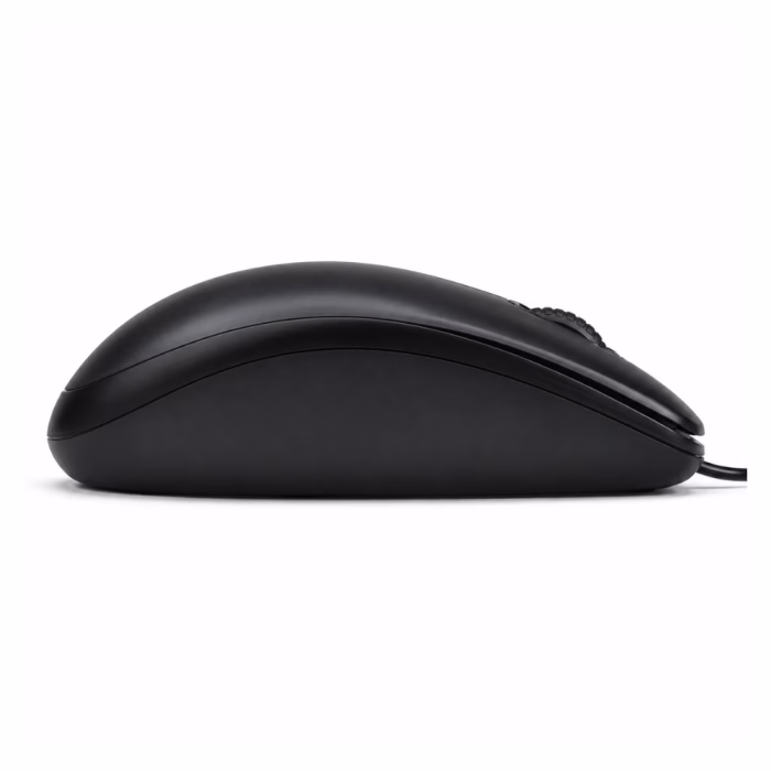 มุมมองด้านข้างเมาส์มีสาย Logitech M100r สีดำ แสดงส่วนโค้งเว้ารองรับอุ้งมือและสายเชื่อมต่อ USB