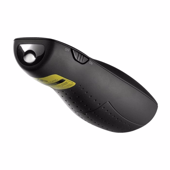 logitech-r400-wireless-presenter-4 มุมมองด้านข้างพอยเตอร์ Logitech R400 แสดงสวิตช์เปิด-ปิด On/Off พื้นผิวกันลื่น และช่องยิงแสงเลเซอร์สีแดง