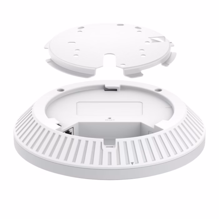 tp-link-omada-eap720-be5000-4 ด้านหลังแอคเซสพอยต์ TP-Link Omada EAP720 แสดงช่องระบายความร้อน พอร์ต LAN และเพลทยึดติดเพดาน