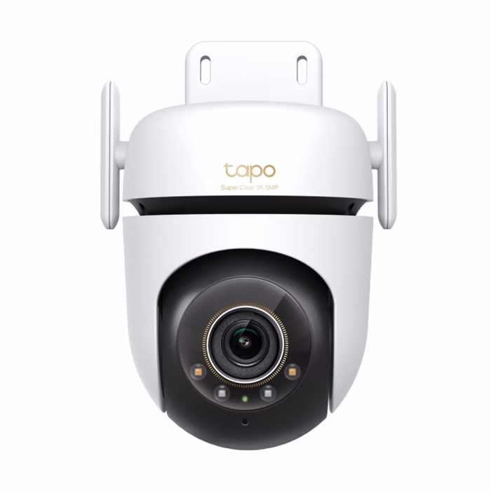 กล้องวงจรปิดไร้สาย TP-Link Tapo C530WS ด้านหน้าตรง แสดงเลนส์กล้อง ไฟส่องสว่าง และโลโก้ Tapo สีทอง