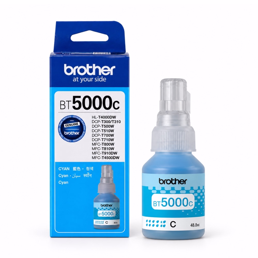 น้ำหมึกเติมแท้สีฟ้า Brother BT-5000C ขนาด 48.8 ml วางคู่กับกล่องบรรจุภัณฑ์ สำหรับเครื่องพิมพ์ Brother Ink Tank