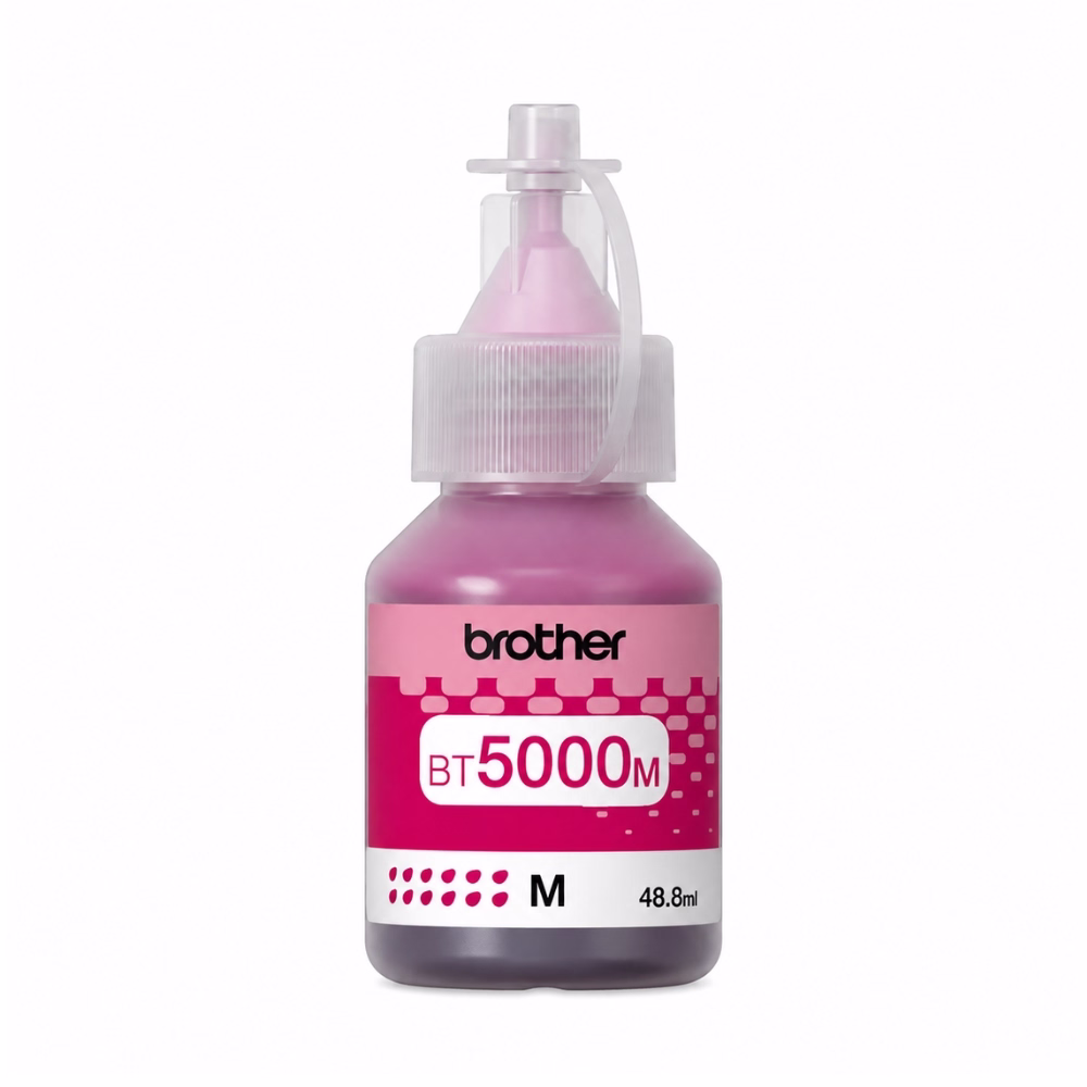 ขวดน้ำหมึกเติมสีมาเจนตา Brother BT-5000M ขนาด 48.8 ml ฝาขวดใสพร้อมจุกปิดและป้ายฉลากระบุรุ่น BT5000M สี Magenta