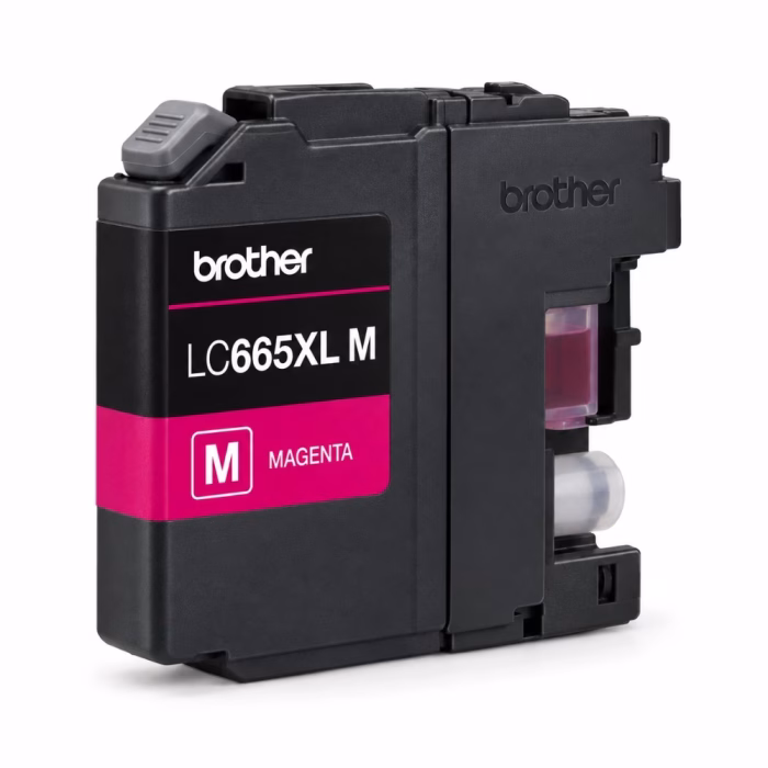 ตลับหมึกอิงค์เจ็ทสีมาเจนตา Brother LC-665XLM ไซส์ XL มุมมองสามมิติ แสดงสลักล็อก ช่องมองระดับน้ำหมึก และท่อจ่ายน้ำหมึก