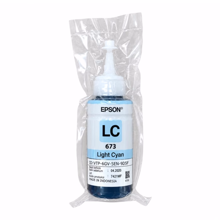 ขวดน้ำหมึกเติมแท้สีฟ้าอ่อน Epson 673 T6735 ขนาด 70 ml ในซองพลาสติกซีลสุญญากาศ แสดงฉลาก LC 673 Light Cyan