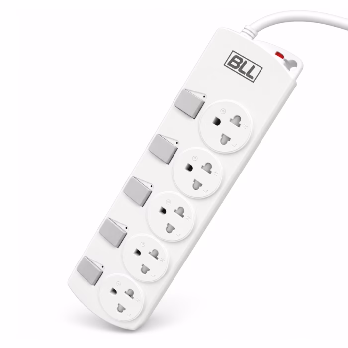 bll-b72-5way-3m-power-strip-5switches-4 รางปลั๊กพ่วง BLL รุ่น B72 มุมมองสามมิติเฉียง โชว์ 5 ช่องเสียบมีม่านนิรภัย 5 สวิตช์แยก และปุ่มเบรกเกอร์ตัดไฟด้านบน