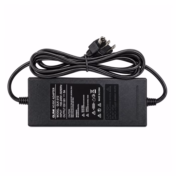 อะแดปเตอร์แปลงไฟ GLINK 12V 5A หัว 4 Pin มุมมองหลังเครื่อง พร้อมสายเคเบิลม้วนจัดระเบียบและหัวต่อปลั๊กไฟ AC