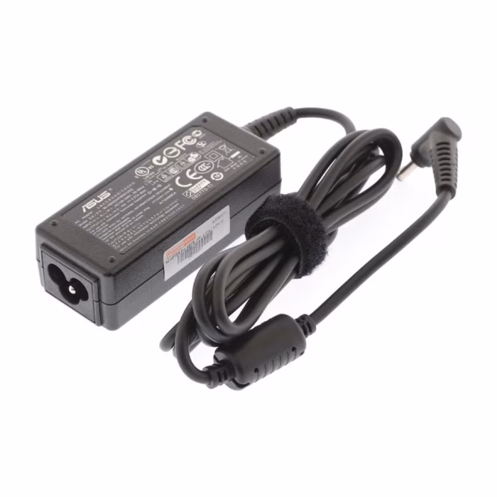 อะแดปเตอร์โน้ตบุ๊ก Asus 19V 2.37A 45W แบรนด์ PowerMax มุมมองสามมิติ โชว์ช่องเสียบ AC แบบ 3 พินและหัวต่อแบบงอ 90 องศา