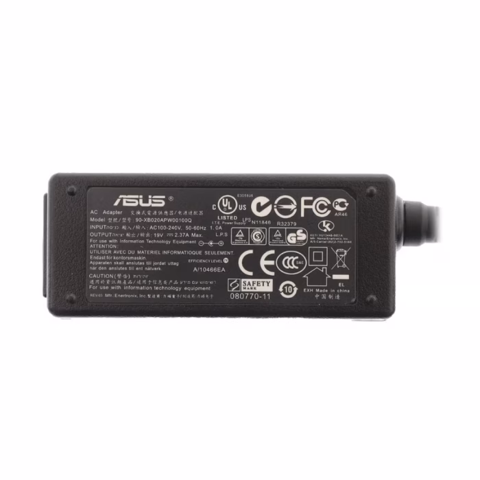 ฉลากสเปกอะแดปเตอร์โน้ตบุ๊ก Asus รุ่น 90-XB020APW00100Q ระบุ Input 100-240V Output 19V 2.37A มาตรฐาน CE FCC UL