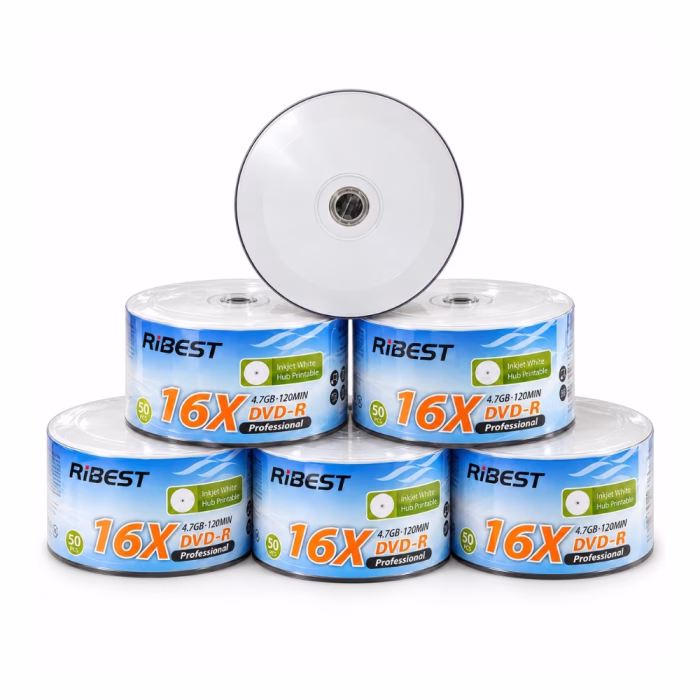 กองหลอดแผ่น DVD-R RiBEST 16X 4.7GB แพ็ก 50 แผ่น จัดเรียงทรงพีระมิด สำหรับงานสำรองข้อมูลและเบิร์นแผ่นจำนวนมาก