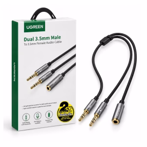 สายแยกไมค์และหูฟัง 3.5 มม. UGREEN รุ่น 20899 Dual 3.5mm Male to Female ยาว 20 ซม. วางคู่กับกล่องบรรจุภัณฑ์ ร้านเควีซี คอมพิวเตอร์